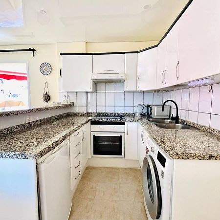 Апартаменты Cozy Beachfront Flat With Pool & Panoramic Sea View Terrace Пуэрто-де-Сантьяго Экстерьер фото